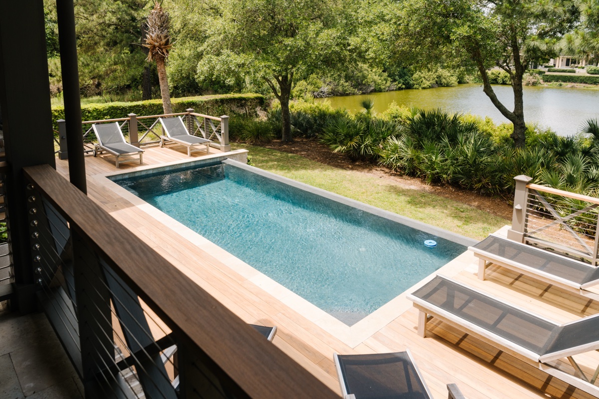 Luxury residential pool maintained by Sunny's Pool & Spa in Charleston, SC